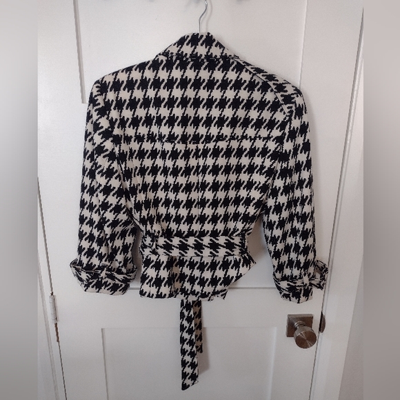 Cropped Houndstooth Blazer - Picture 3 of 4